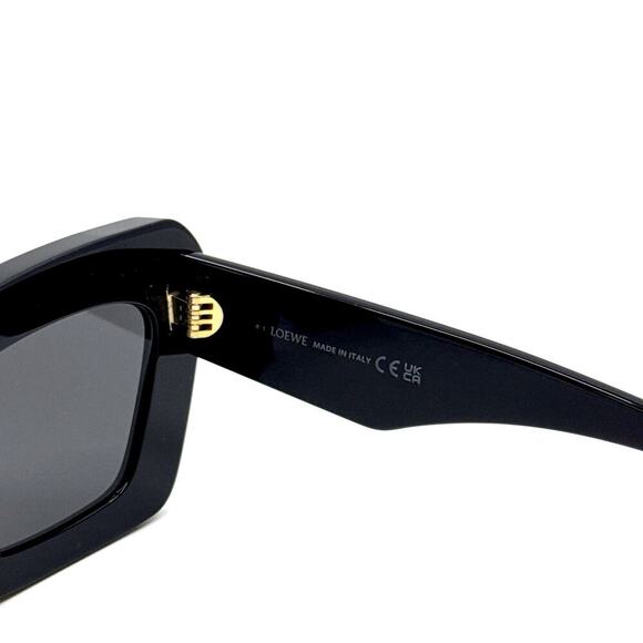 New, LOEWE Sunglasses LW40145F 01A Authentic